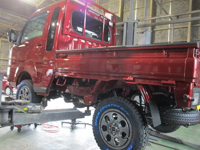 リフトアップ タイヤ交換 ダイハツ ハイゼットトラック│掛川市 パーツ取付