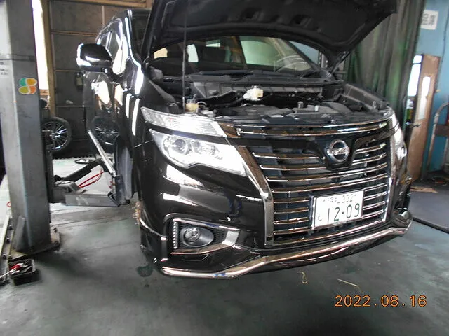 掛川市　車検・整備│日産 エルグランド　エンジンオイル交換・オイルエレメント交換