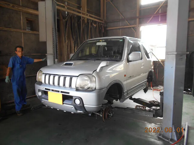 掛川市　車検・整備│スズキ ジムニー　タイヤ交換