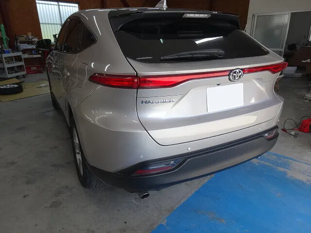 掛川市　板金塗装｜リアドア・クォーターパネル　キズ・へこみ修理　トヨタ ハリアー