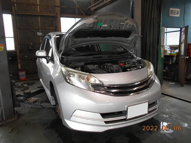 掛川市　バッテリー交換　エンジンのかかりが悪い　日産 ノート｜車検・整備