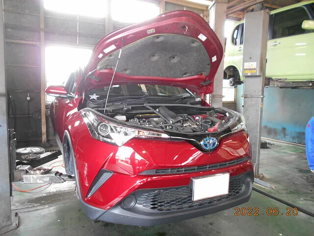 掛川市　バッテリー交換　トヨタ C-HR｜車検・整備