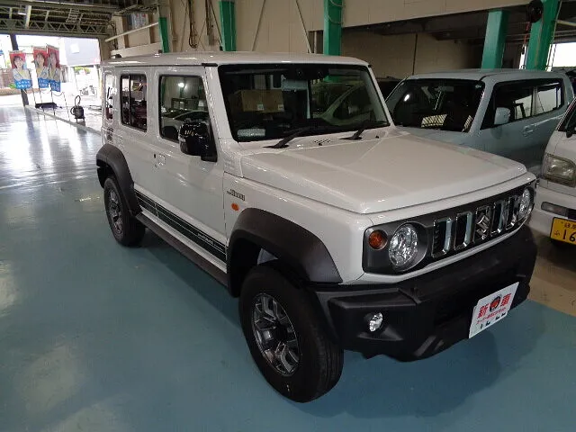 海津市　新車ススギ　ジムニーノマド　8インチナビゲーション付属品取付