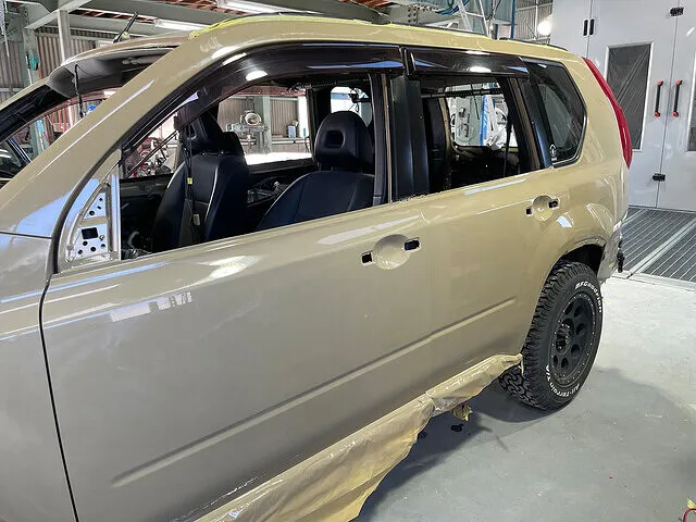日産 エクストレイル フロントバンパー キズ・ヘコミ修理│福山市
