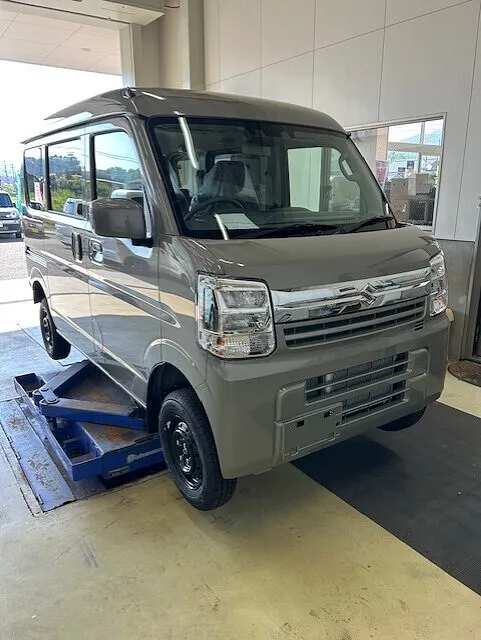 南さつま市　スズキ エブリィ ジョインターボ 4WD　カスタム　バンパー交換　２インチリフトアップなど│パーツ取付
