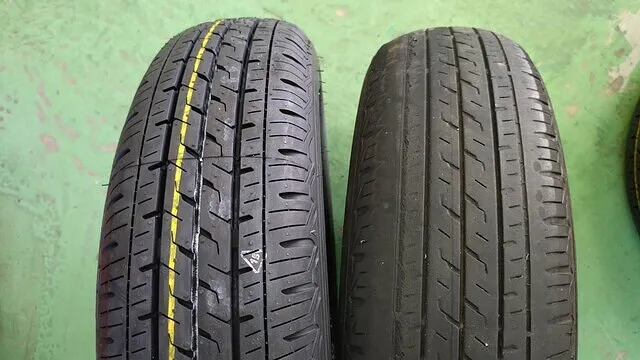 出雲市　ダイハツ ハイゼットトラック　タイヤ交換（組み換え）│車検・整備