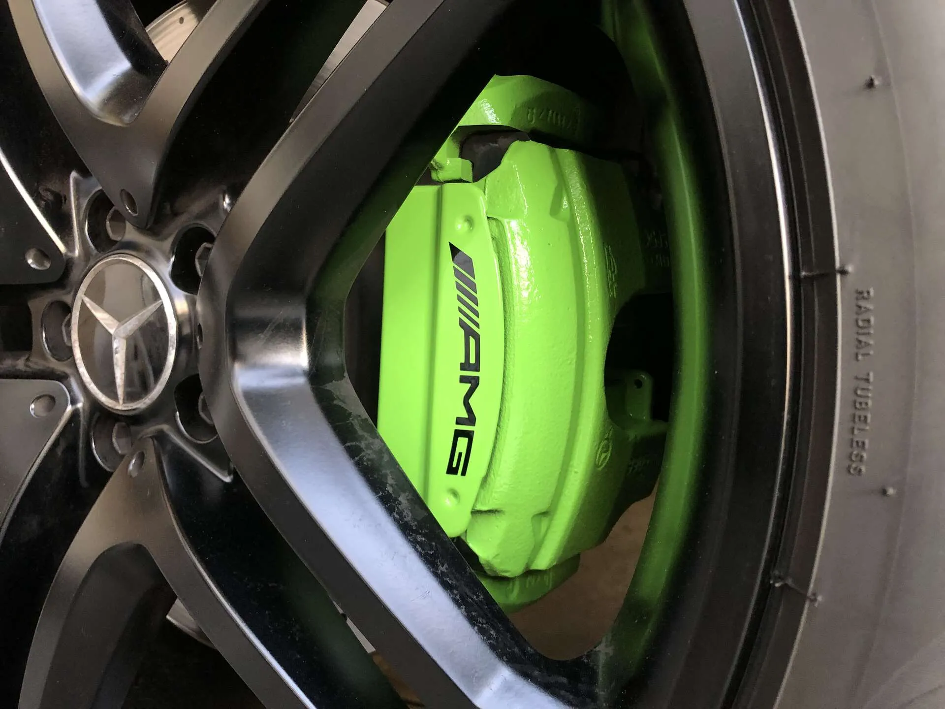 ブレーキキャリパー塗装 外車修理 足立区 ヴェルテックスオート ブレーキキャリパー塗装 外車修理 足立区 ヴェルテックスオート