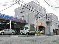 　サンケイ自動車外観