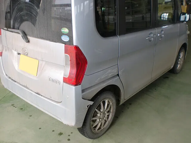 北見市　クォーターパネル交換　キズ・へこみ修理　ダイハツ タント｜鈑金塗装