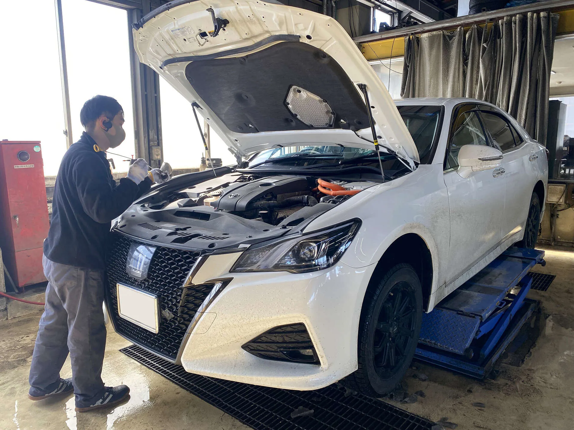 トヨタ クラウンアスリート エンジンオイル・オイルエレメント交換│北見市 車検・整備