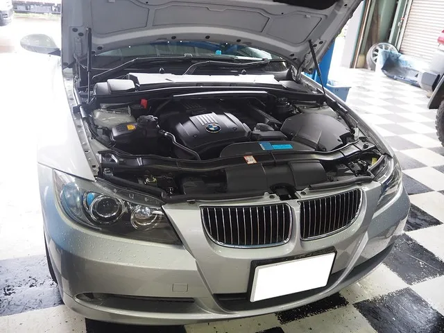 BMW　E90　320i　エンジン振動　警告灯点灯　燕市のお客様