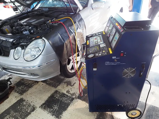 メルセデスベンツ　W211 　E350　エアコン効かない　修理