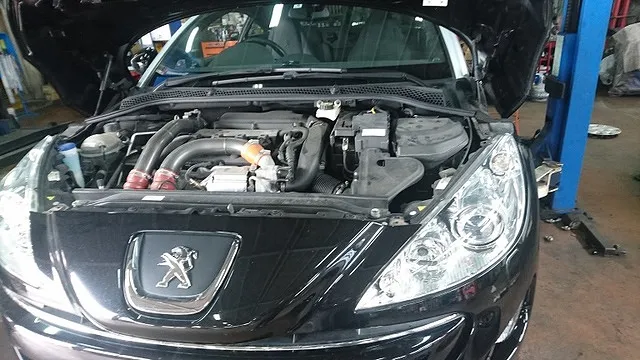 プジョーＲＣＺ 車検整備作業。 半田市 Bosch Car Service 巽自動車