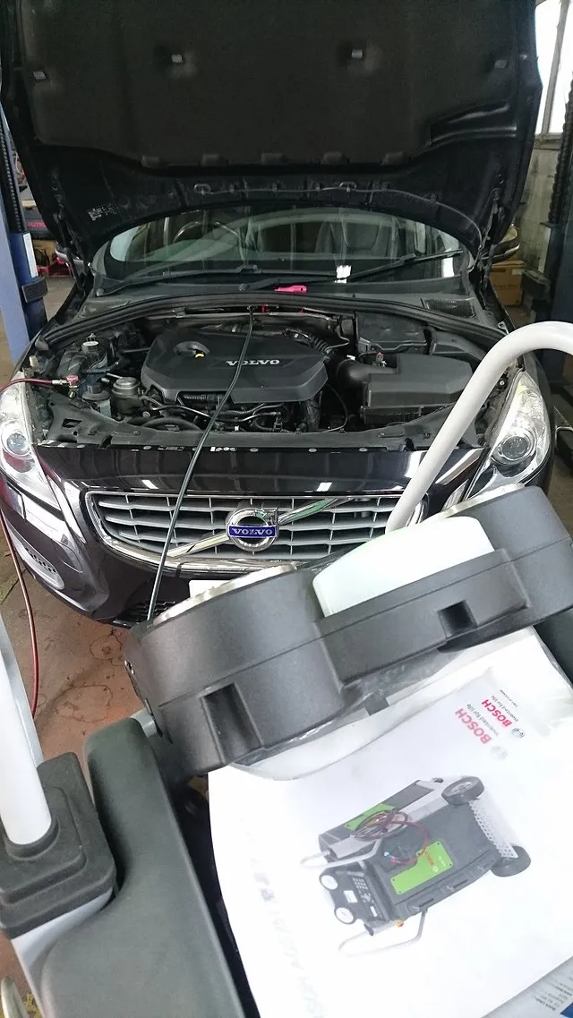 ボルボ・V60 ボッシュ・エアコンクリーニング点検診断。 半田市 Bosch Car Service 巽自動車