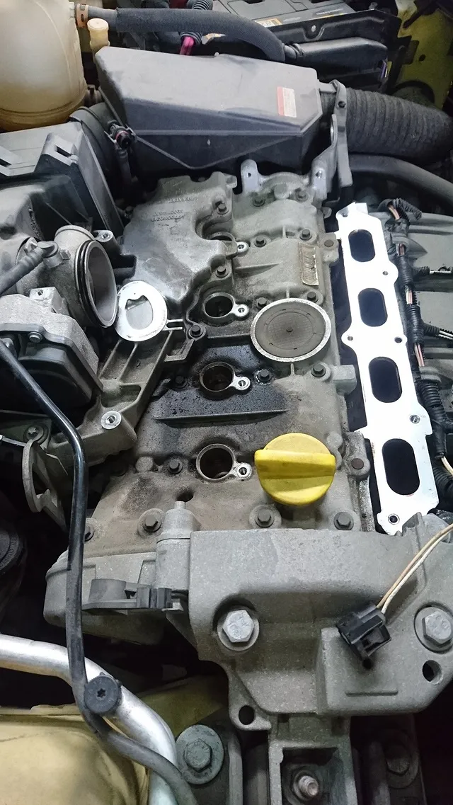 日産 c26 セレナ　スパークプラグとインマニガスケットのセット！　未使用品 セレナ C26 イグニッションコイル、スパークプラグ、インマニ