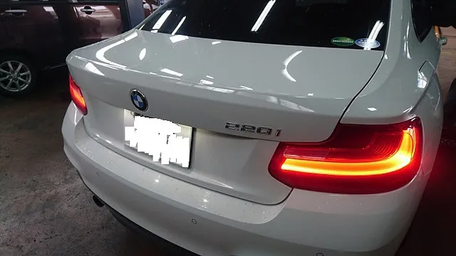 BMW220i エンジンオイル、オイルフィルター、樹脂製ドレンボルトも交換です。 半田市 Bosch Car Service 巽自動車