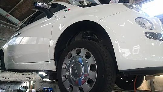 フィアット500（ZFA312）ギヤフルード、エンジンオイル等交換＆学習（診断機ボッシュKTS）作業。