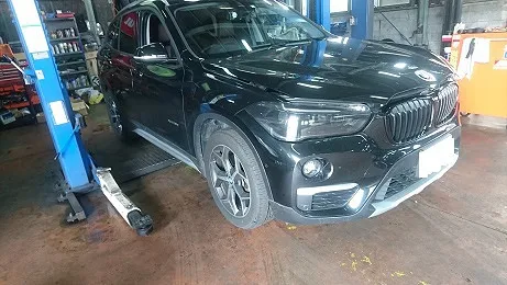 BMW X1(F48)クリーンディーゼル車のエンジンオイル交換です。