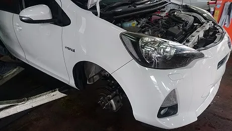 トヨタ・アクア（NHP10）車検整備作業のご依頼頂きました。 半田市