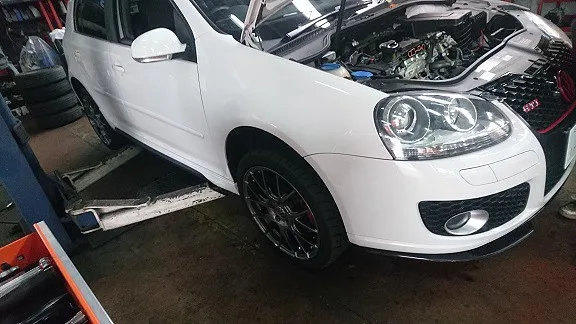 VW・ゴルフGTI エンジンチェックランプ点灯、サーモスタット＆ハウジングケース、センサーASSY交換作業
