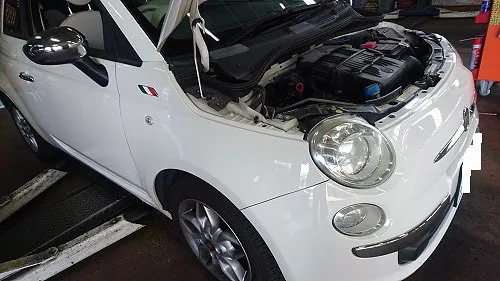 FIATフィアット500　エンジンオイル交換にてご来店頂きました。
