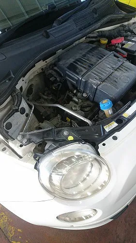 バッテリー交換作業（BMW-MINI,FIAT500,VW,国産軽自動車など）