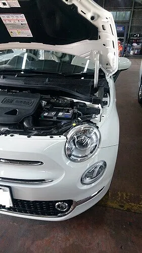 FIAT500 ボッシュ製バッテリーへ交換へ。 半田市 Bosch Car Service 巽自動車