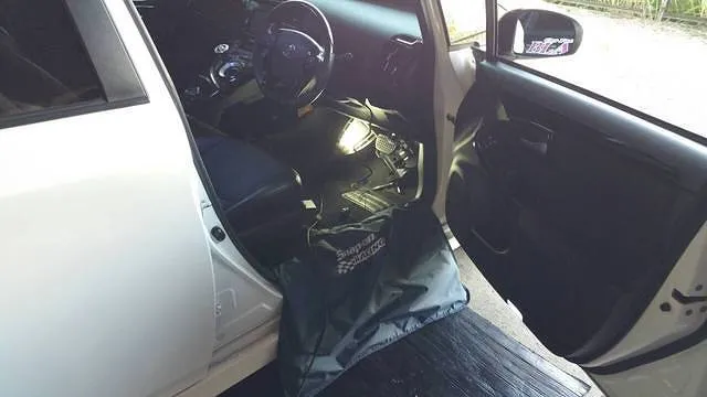 御所市 O様 ZVW30 プリウス スロットルコントローラー