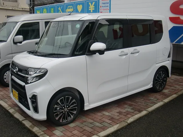 新車ご成約　ダイハツ　タントカスタム　Ｌ650Ｓ　市川町在住