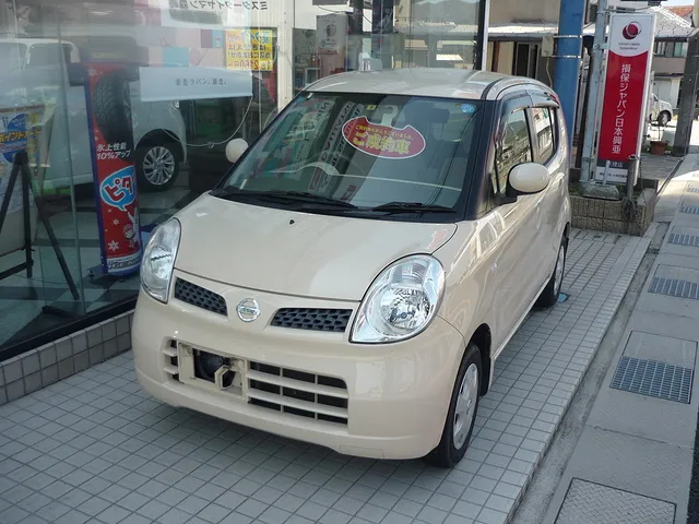 中古車販売　ニッサン　モコ