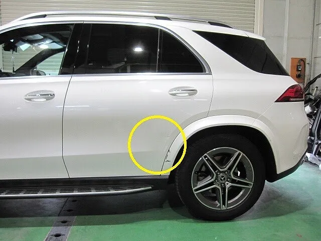 ベンツ GLE 左リアドア・左クォーターパネル キズヘコミ修理│大阪市平野区 鈑金塗装