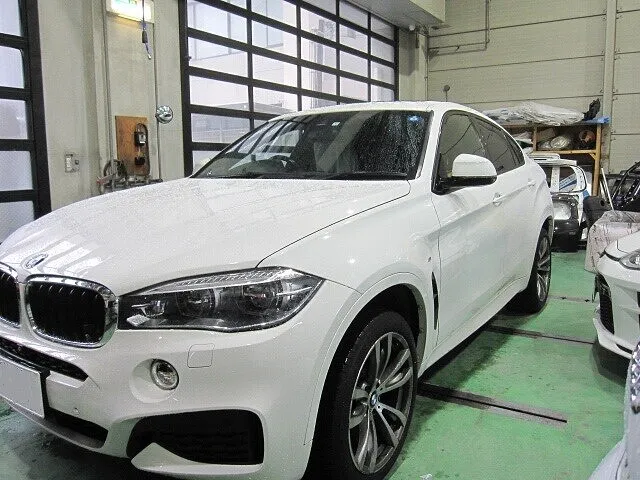 BMW　X6　リアドア交換　サイドスポイラー キズ・ヘコミ修理│大阪市平野区　鈑金塗装