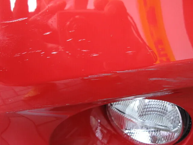 赤 フロントバンパー 汚れ傷あり フォルクスワーゲン ポロ フロントバンパー傷修理 塗装 VW