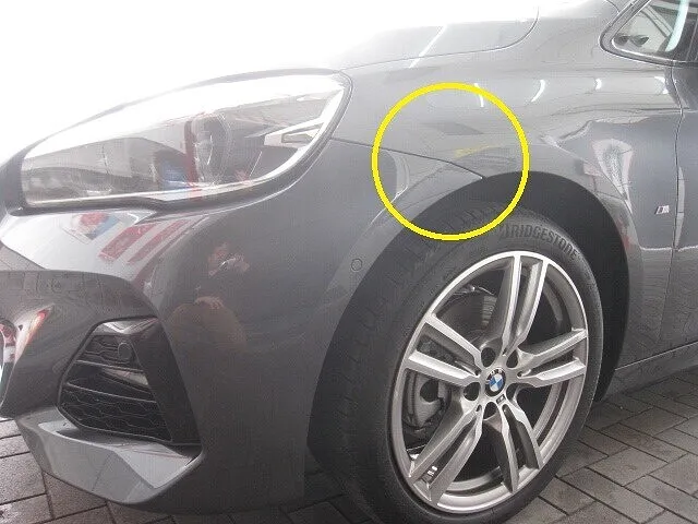 BMW　218i　フロントバンパー フロントフェンダー 擦り傷修理│大阪市平野区　鈑金塗装　部分塗装