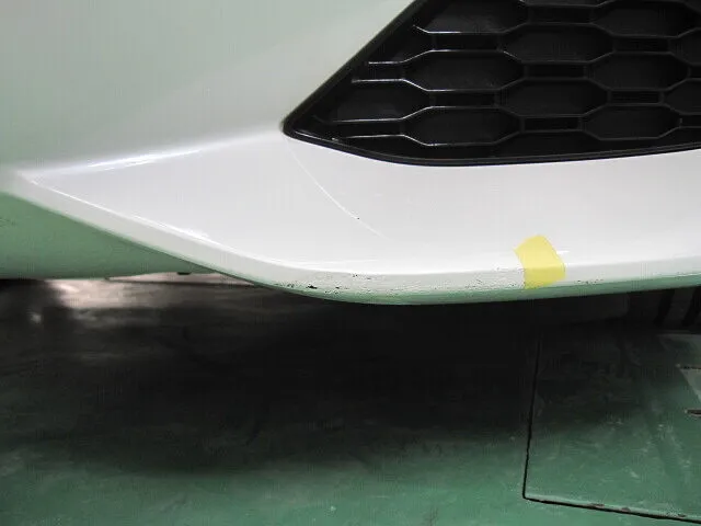 BMW 840i　フロントバンパー　擦り傷修理　キズ・ヘコミ修理│大阪市平野区　鈑金塗装