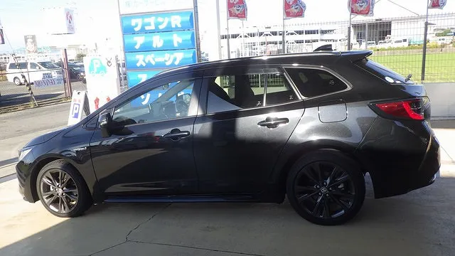 トヨタ　カローラツーリング　左側面　車へこみ修理　カーサービスシンワ