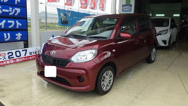 トヨタ　パッソ　左側面　キズヘコミ　リアドア　交換　板金塗装　カーサービスシンワ