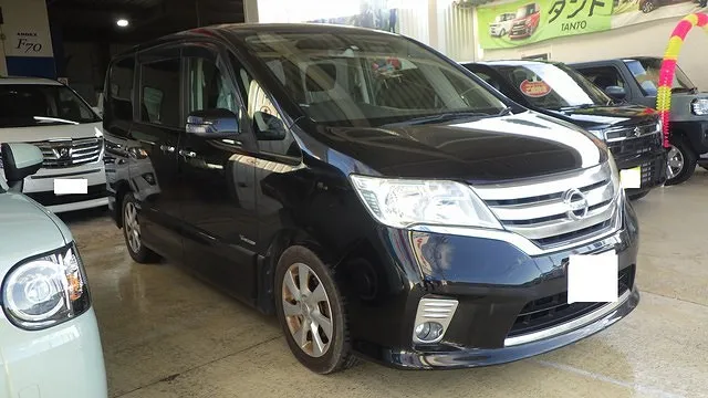 日産　セレナ　車検整備　タイヤ交換　バッテリー交換　ブレーキパッド交換　タイロッドエンドブーツ交換　泉佐野市　貝塚市　泉南市　阪南市　カーサービスシンワ