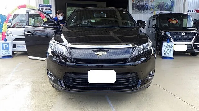 トヨタ　ハリア－　フロントバンパー　キズ修理　スポイラー　交換　田尻町のお客様　カーサービスシンワ