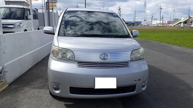 トヨタ　ポルテ　バンパーキャンペーン　バンパー穴あき　車検整備　泉佐野市　貝塚市　泉南市　阪南市　