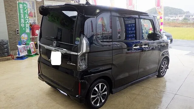 ホンダ　N-BOX　リアバンパー　キズヘコミ修理　板金塗装修理　岩出市のお客様　カーサービスシンワ