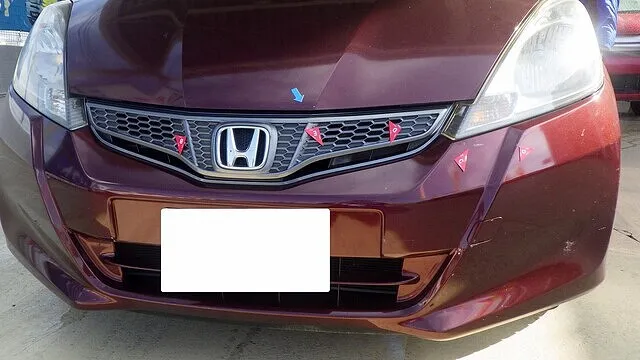 ホンダ　フィット　鈑金塗装　車　キズ　ヘコミ　修理　阪南市から　カーサービスシンワ