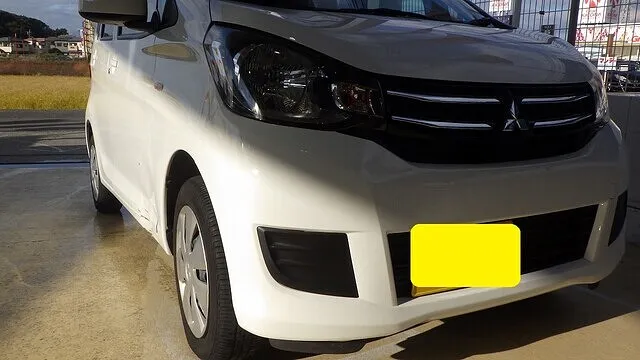 三菱　ekワゴン　運転席のドア　ロッカーパネル　ヘコミキズ　車修理　泉佐野市のお客様　カーサービスシンワ