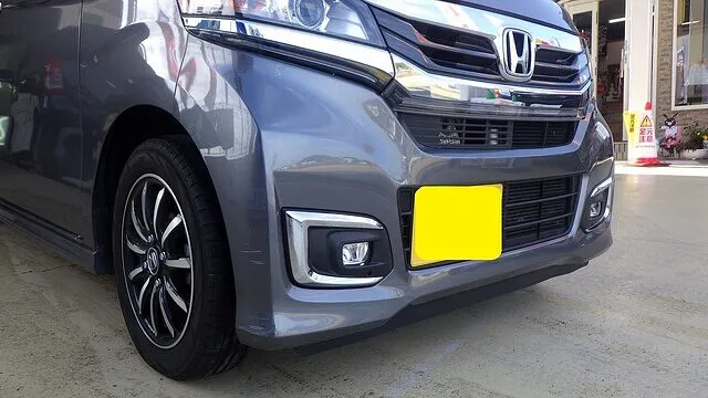 ホンダ　N-WGN　エヌワゴン　フロントバンパー　板金塗装　修理　車　キズ　ヘコミ　泉佐野市　泉南　熊取　貝塚　岸和田　和泉