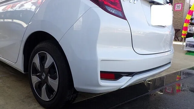 ホンダ　フィット　リアバンパー　キズ修理　熊取町のお客様　カーサービスシンワ