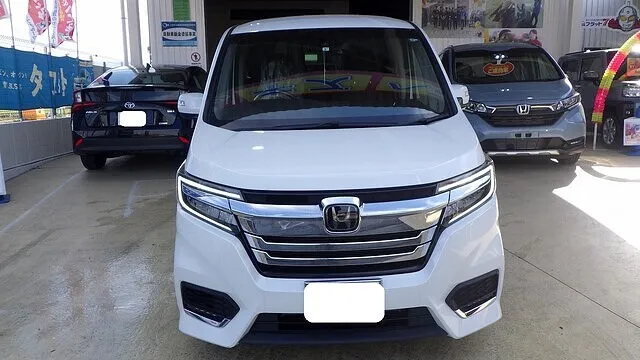 ホンダ　ステップワゴン　フロントバンパー　泉佐野市のお客様　カーサービスシンワ