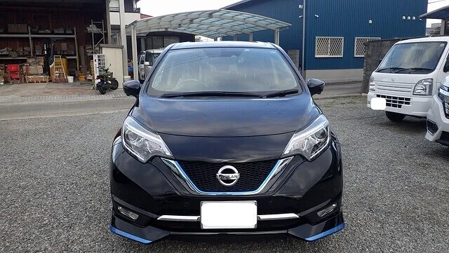 日産　ノート　左リアドア　クォーターパネル　ヘコミキズ　車修理　泉佐野市のお客様　カーサービスシンワ　