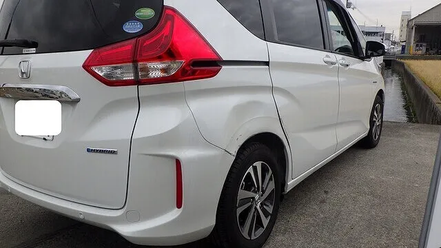 ホンダ　フリード　右後　損傷　スライドドア　クォーターパネル　リアバンパー　鈑金塗装修理　阪南市のお客様　カーサービスシンワ