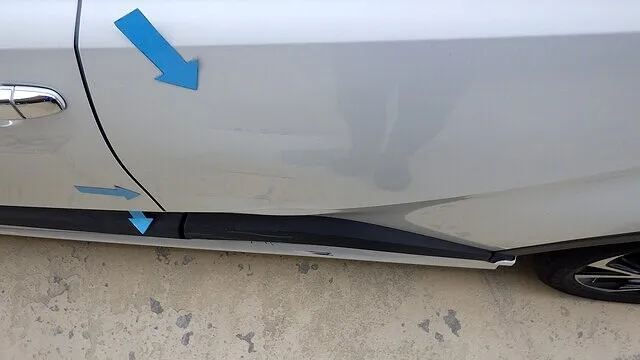 トヨタ C-HR 左リアドア サイドスポイラー 板金塗装 車 キズ ヘコミ