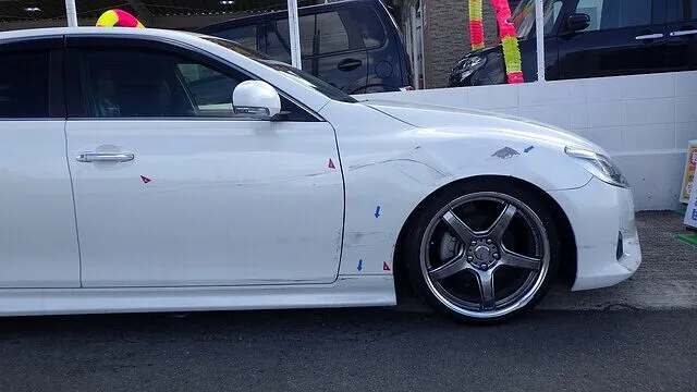 トヨタ　マークX　運転席側　ドア　サイドスポイラー　ヘコミキズ　フェンダー　交換　泉佐野市のお客様　カーサービスシンワ
